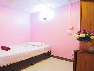 Four Sons Inn Bangkok Bagian luar foto