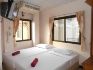 Four Sons Inn Bangkok Bagian luar foto