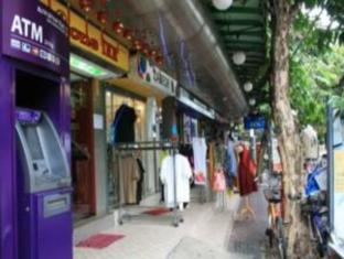 Four Sons Inn Bangkok Bagian luar foto