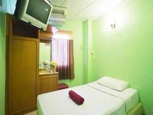 Four Sons Inn Bangkok Bagian luar foto